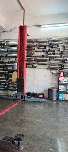 Wang Lee Auto Service exhaust ekzos