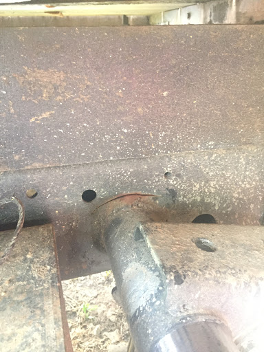 Along Car Workshop