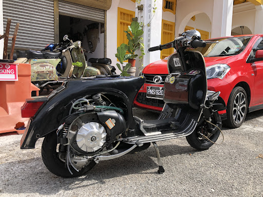 Che Ani Garage (Vespa Service & Cafe)