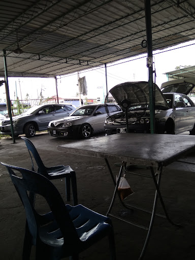 7 Garage Workshop