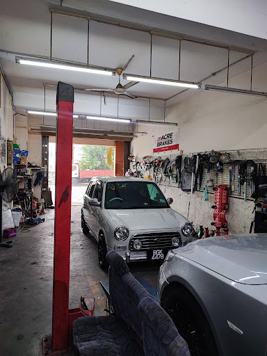 Lucky Star 2 Automobile