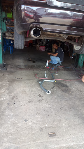 Pusat Perkhidmatan Ekzos Yap